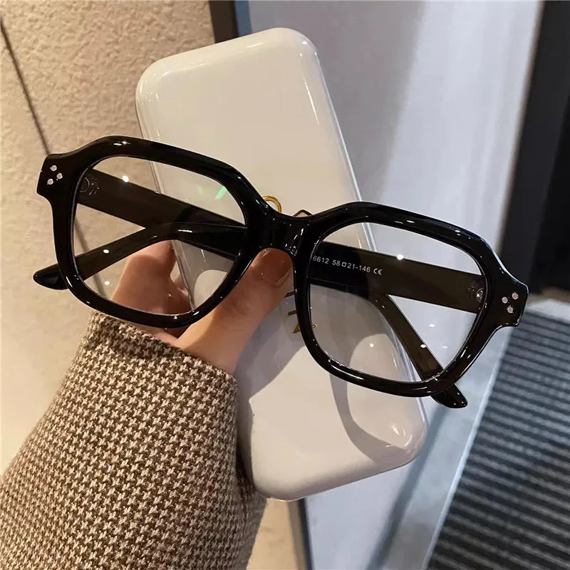 Lunettes anti-lumière bleu pour femme.